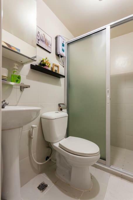 Jen'S Paranaque City Apartment Маніла Екстер'єр фото